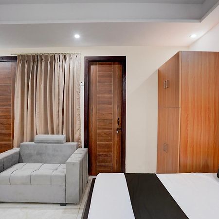 Hotel O R.N Residency Hotel Ґазіабад Екстер'єр фото